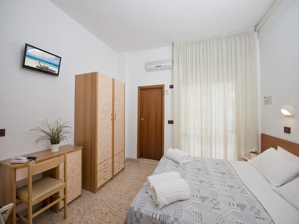 Hotel Mario Cesenatico Exterior photo